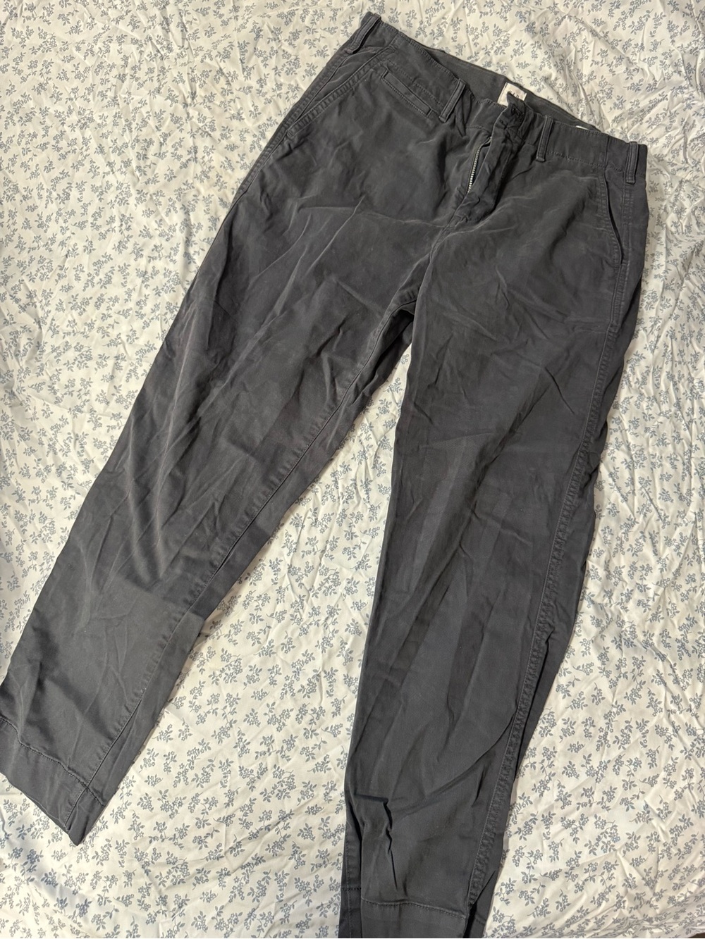 GAP Charcoal Gray Straight Khaki Ankle Pant